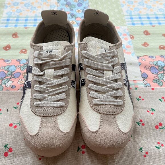 Onitsuka Tiger x Louis Vuitton Collaboration Retro Sneakers - Picture 2 of 5